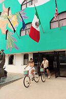 Nomads Party Hotel & Hostel