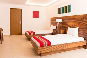 Nomads Party Hotel & Hostel