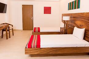 Nomads Party Hotel & Hostel