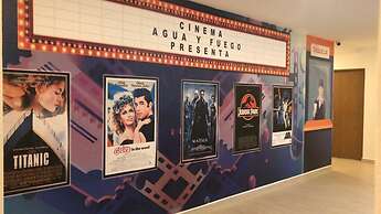 Nomads Party Hotel & Hostel