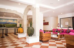 Nomads Party Hotel & Hostel