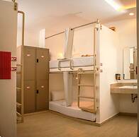 Nomads Party Hotel & Hostel