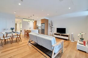 Spacious Mt Eden Apartment