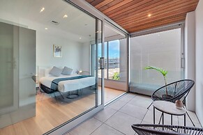 Spacious Mt Eden Apartment