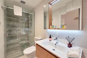Spacious Mt Eden Apartment