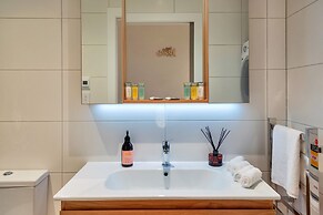 Spacious Mt Eden Apartment