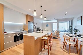 Spacious Mt Eden Apartment