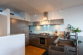 Panorama Terrace Apartments, Element Escapes