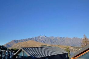 Panorama Terrace Apartments, Element Escapes