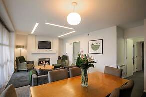 Panorama Terrace Apartments, Element Escapes