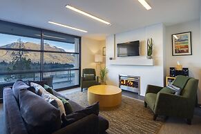 Panorama Terrace Apartments, Element Escapes