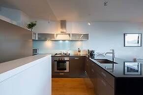 Panorama Terrace Apartments, Element Escapes