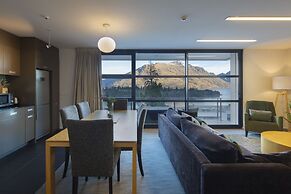 Panorama Terrace Apartments, Element Escapes