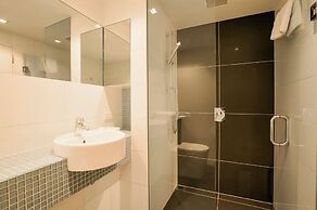 Panorama Terrace Apartments, Element Escapes