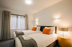 Panorama Terrace Apartments, Element Escapes