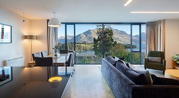 Panorama Terrace Apartments, Element Escapes