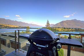 Panorama Terrace Apartments, Element Escapes