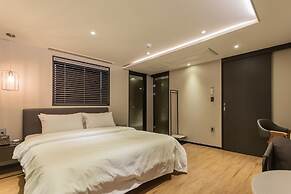 Browndot Hotel Centum