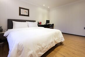 Browndot Hotel Centum