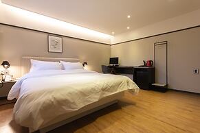 Browndot Hotel Centum