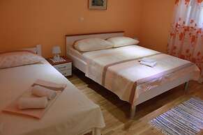 Luxury house with pool near the sea