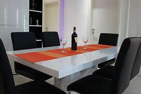 Luxury house with pool near the sea