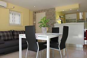 Luxury house with pool near the sea