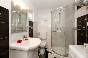 Luxury house with pool near the sea