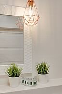 Boutique Residence - Old Town Riverside