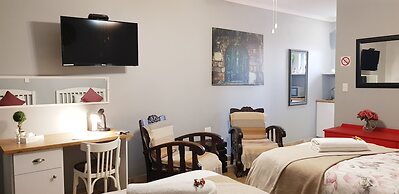 Graceland Guest House