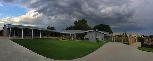 Graceland Guest House