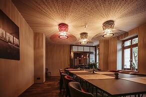 Alexxanders Restaurant & Bordinghouse