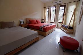 Oke Baik Hostel
