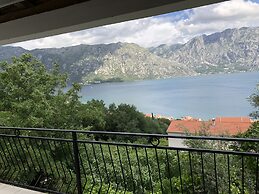 Two Bedroom Apartment With Amazing Views