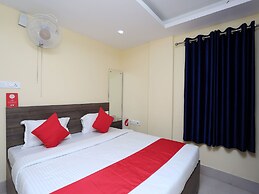 OYO 15441 Apollo Paradise Guest House