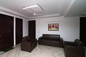 OYO 16168 Maira Grand