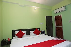 OYO Flagship 22740 Near Anisabad Golambar