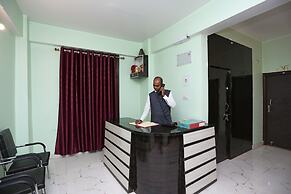 OYO Flagship 22740 Near Anisabad Golambar