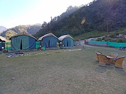 OYO 26673 The Royal Rishikesh - Campsite