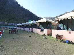 OYO 26673 The Royal Rishikesh - Campsite