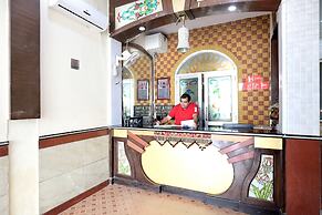 OYO 17430 Gulshah Hotel