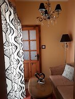 Nocturne Family House