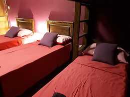 Nocturne Family House