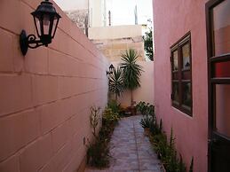 Nocturne Family House