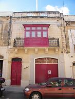 Nocturne Family House