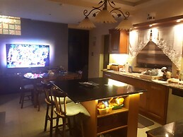 Nocturne Family House