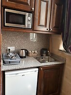 Nocturne Family House