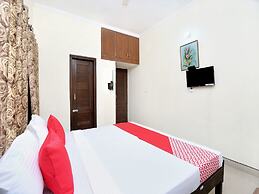 OYO 6933 Satyam Home Stay