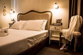 Kyria Boutique House