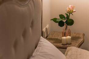 Kyria Boutique House